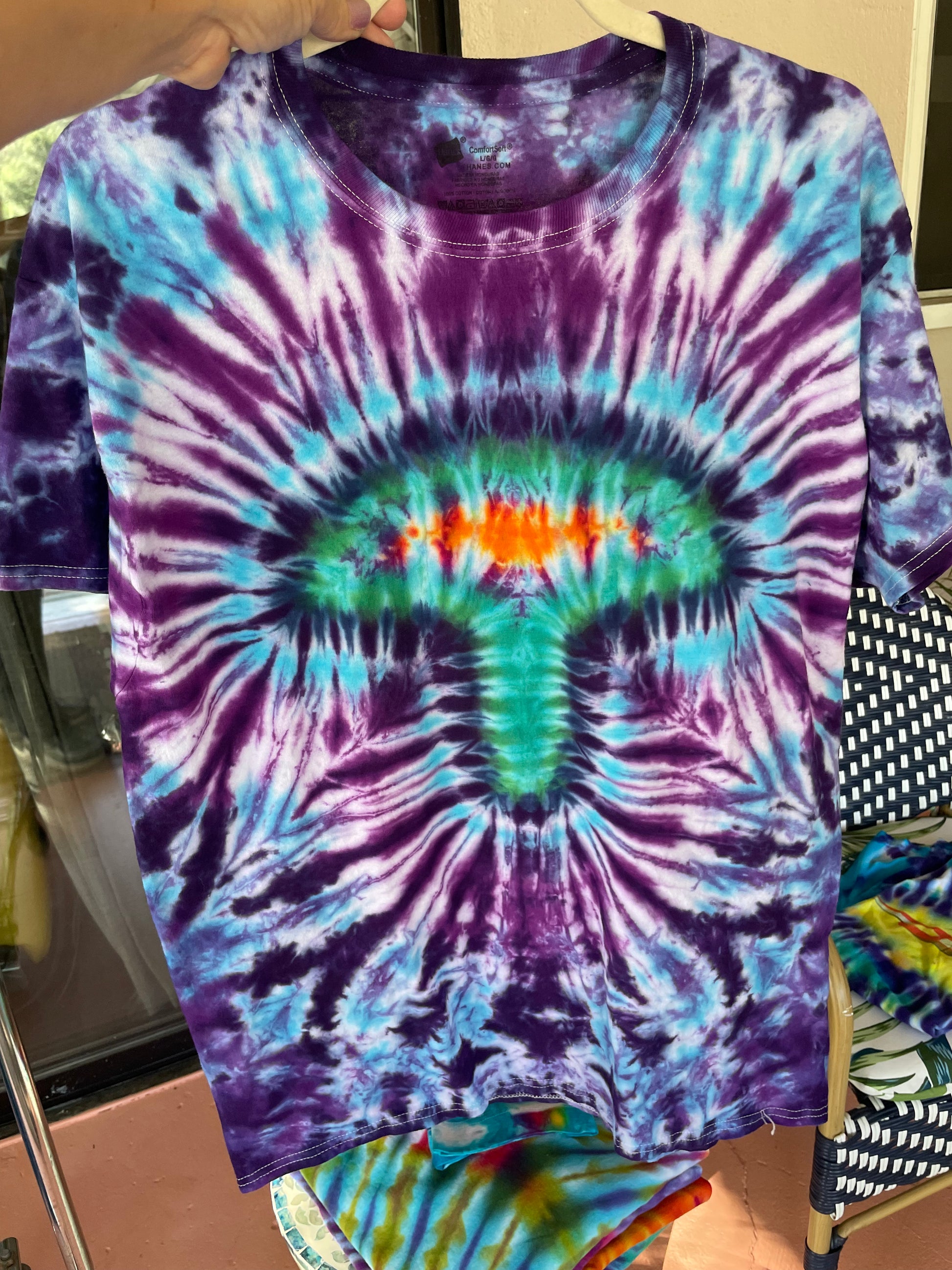 Large | Abstract Mushroom online Tie Dye T-shirt